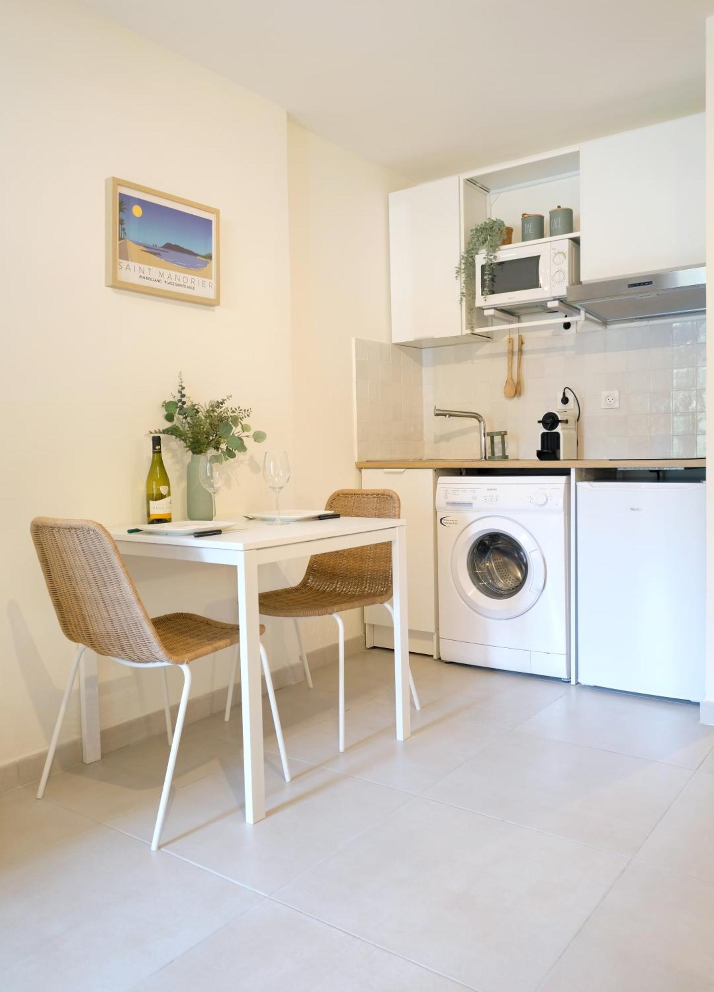 Studio Renove, 5Mn Plage, Terrasse, Clim, Velos Saint-Mandrier-sur-Mer Exterior photo